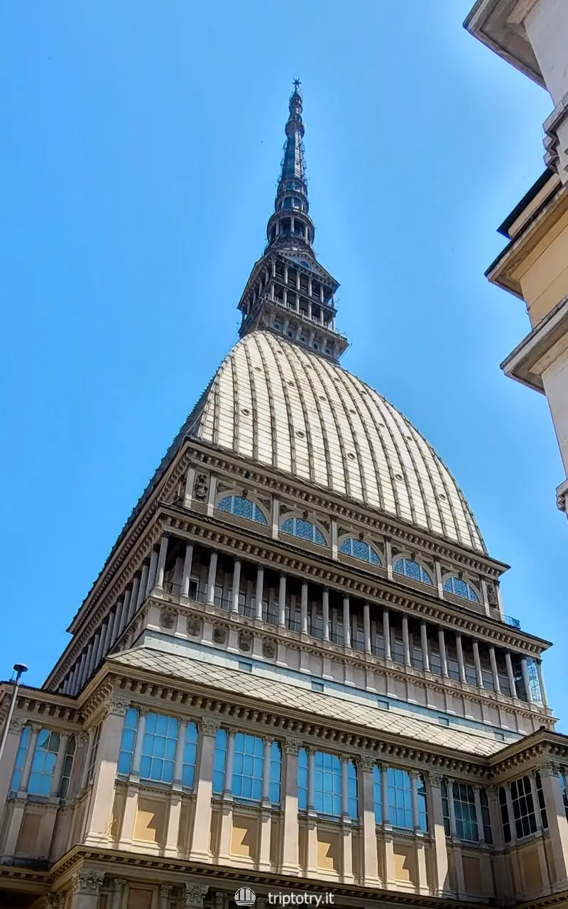 Cose da fare a Torino in un giorno La Mole Antonelliana e la cupola nel centro storico di Torino - city of turin italy