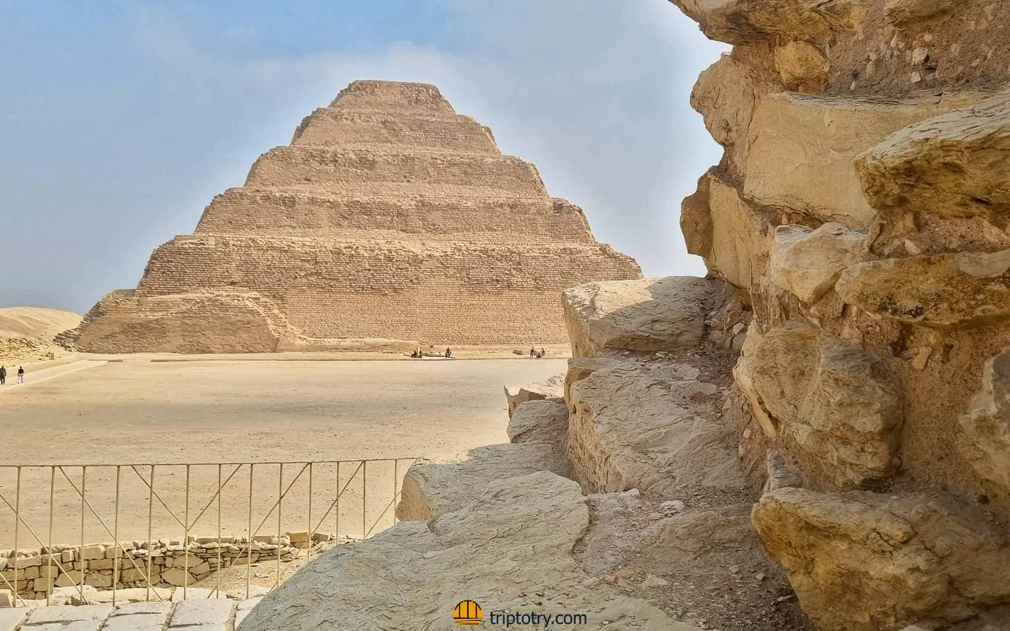 Itinerario Il Cairo in due giorni - la piramide a gradoni di Saqqara