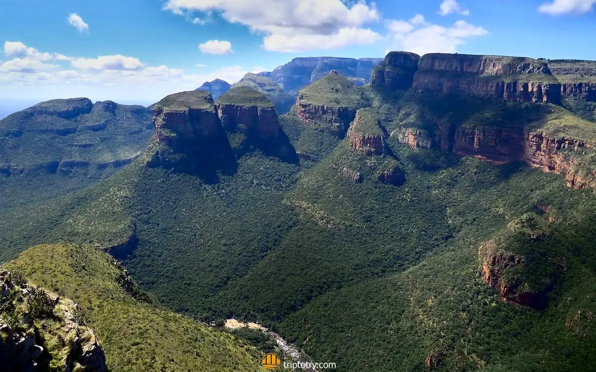 cose da vedere in Suadfrica: Le montagne Three Rondavels che sembrano tre capanne in Sudafrica - places to visit in Mpumalanga