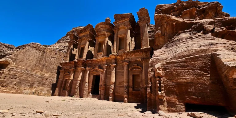 Viaggio in Giordania fai da te - tempio little Petra a Petra