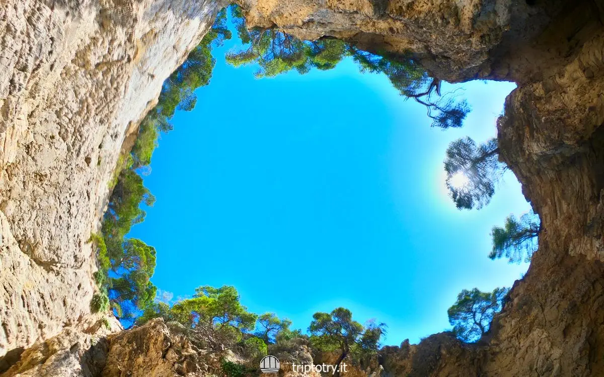 Grotte del Gargano - Grotta sfondata nel Gargano - Discover Gargano