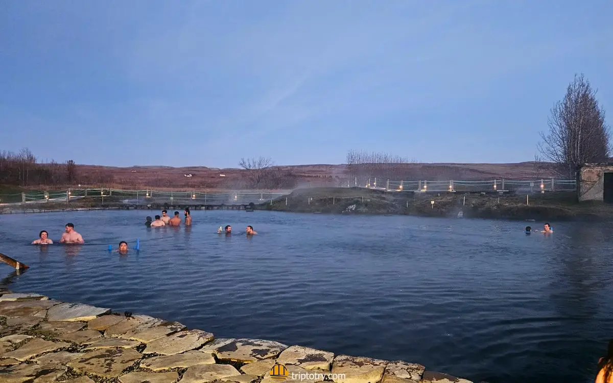 Itinerario di 3 giorni in Islanda: piscina termale di acqua calda Secret Lagoon