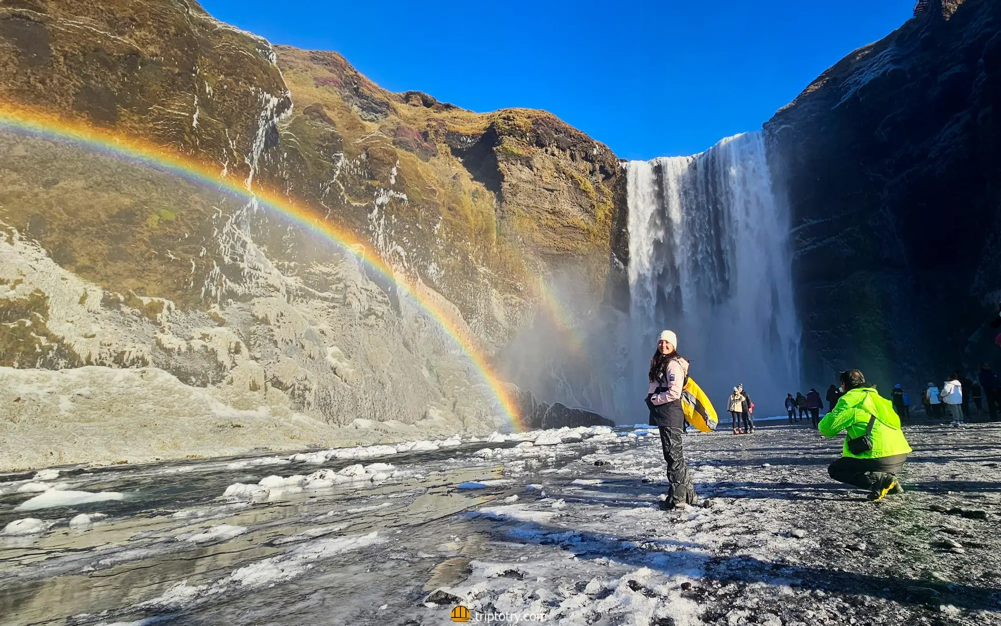 Itinerario di 7 giorni in Islanda: cascata Skogafoss con arcobaleno