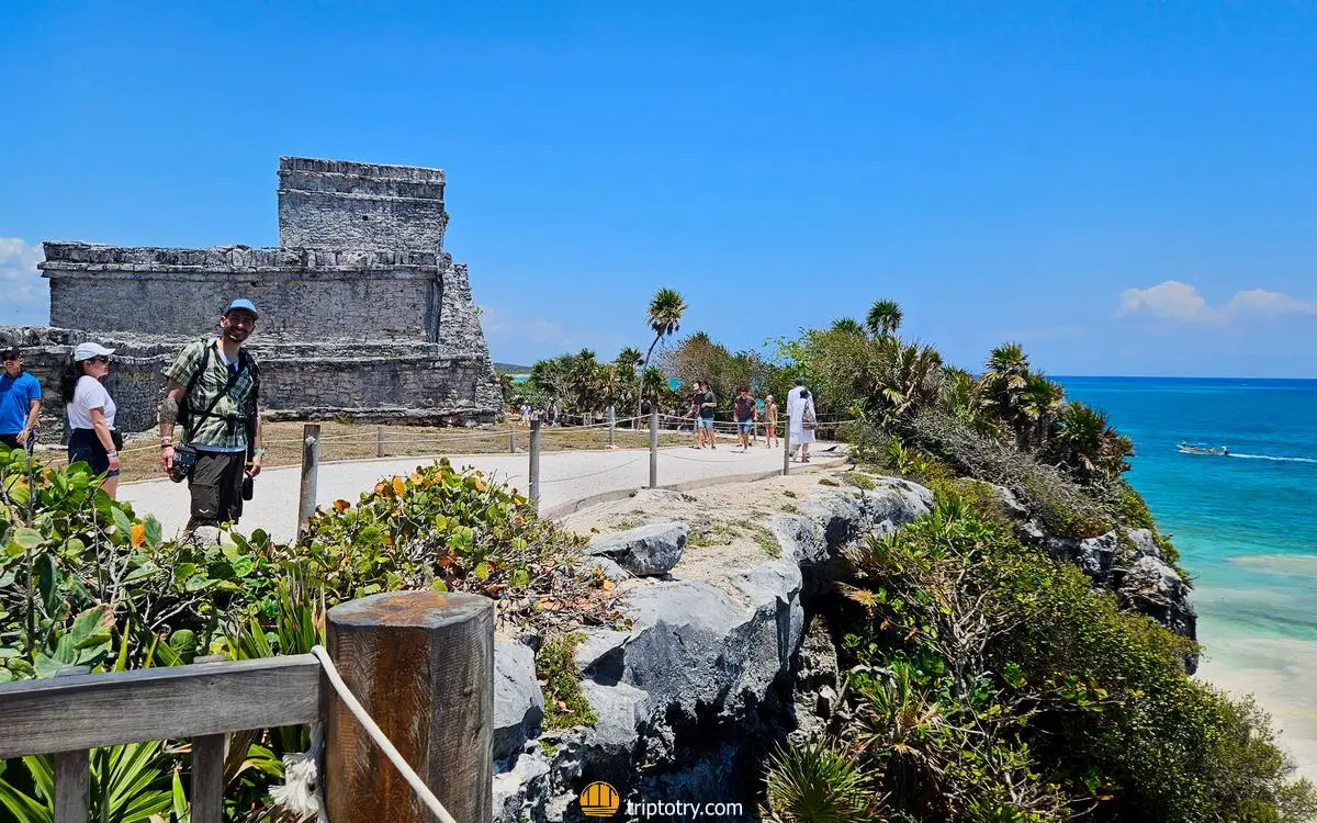 El Castillo at the Mayan archaeological site on the sea of ​​Tulum in Yucatan