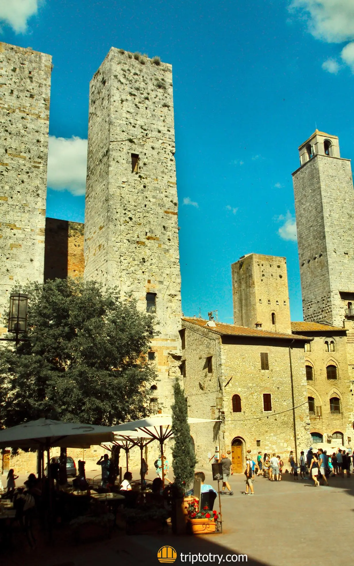 Visitare il Chianti - itinerario Chianti - Le Torri in pietra nel centro storico di San Gimignano - Chianti Tuscany travel itinerary