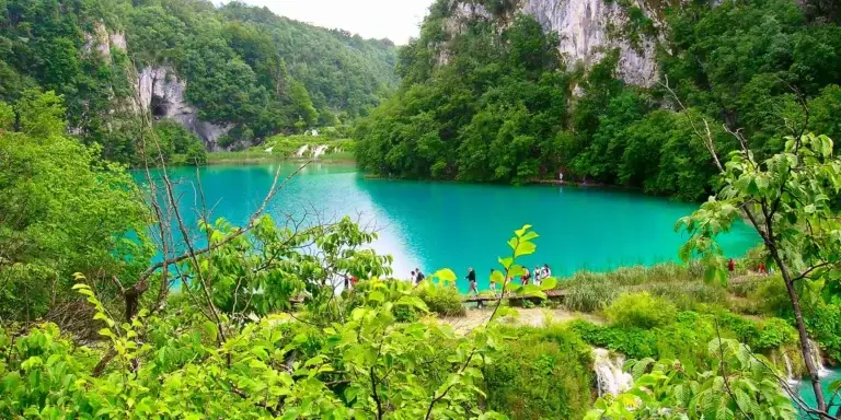 laghi di plitvice consigli - vista delle cascate dei laghi di plitvice in Croazia - tips for visiting Plitvice lakes