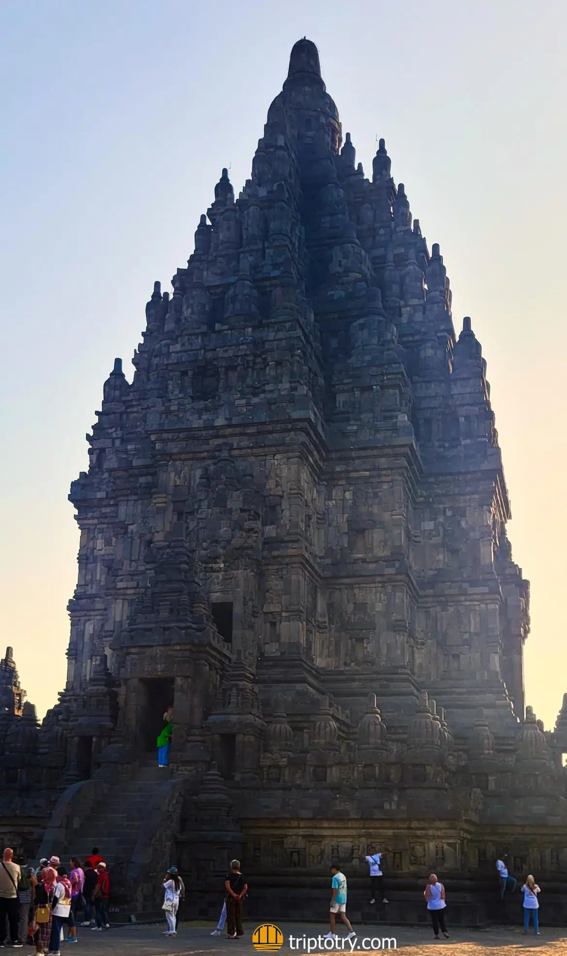 Tempio di Prambanan - tempio di Shiva nel complesso templare di Prambanan a Yogyakarta