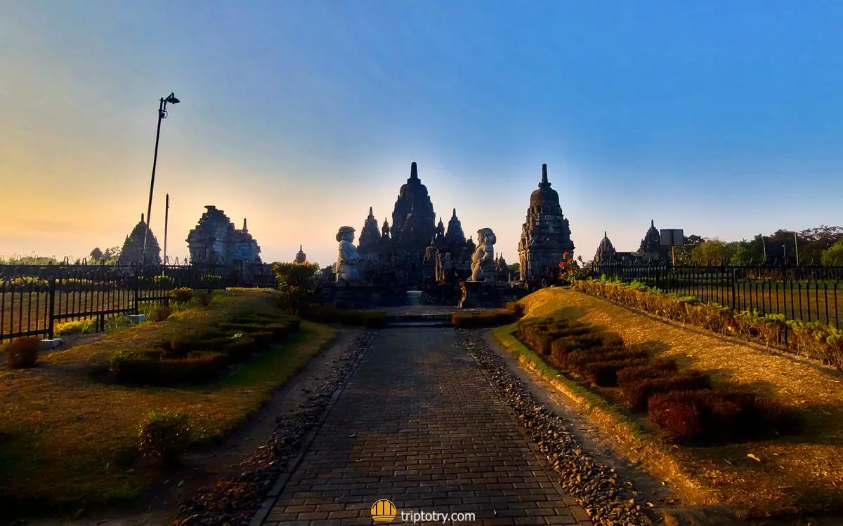 Tempio di Prambanan - tempio di Sewu nel complesso templare di Prambanan a Yogyakarta