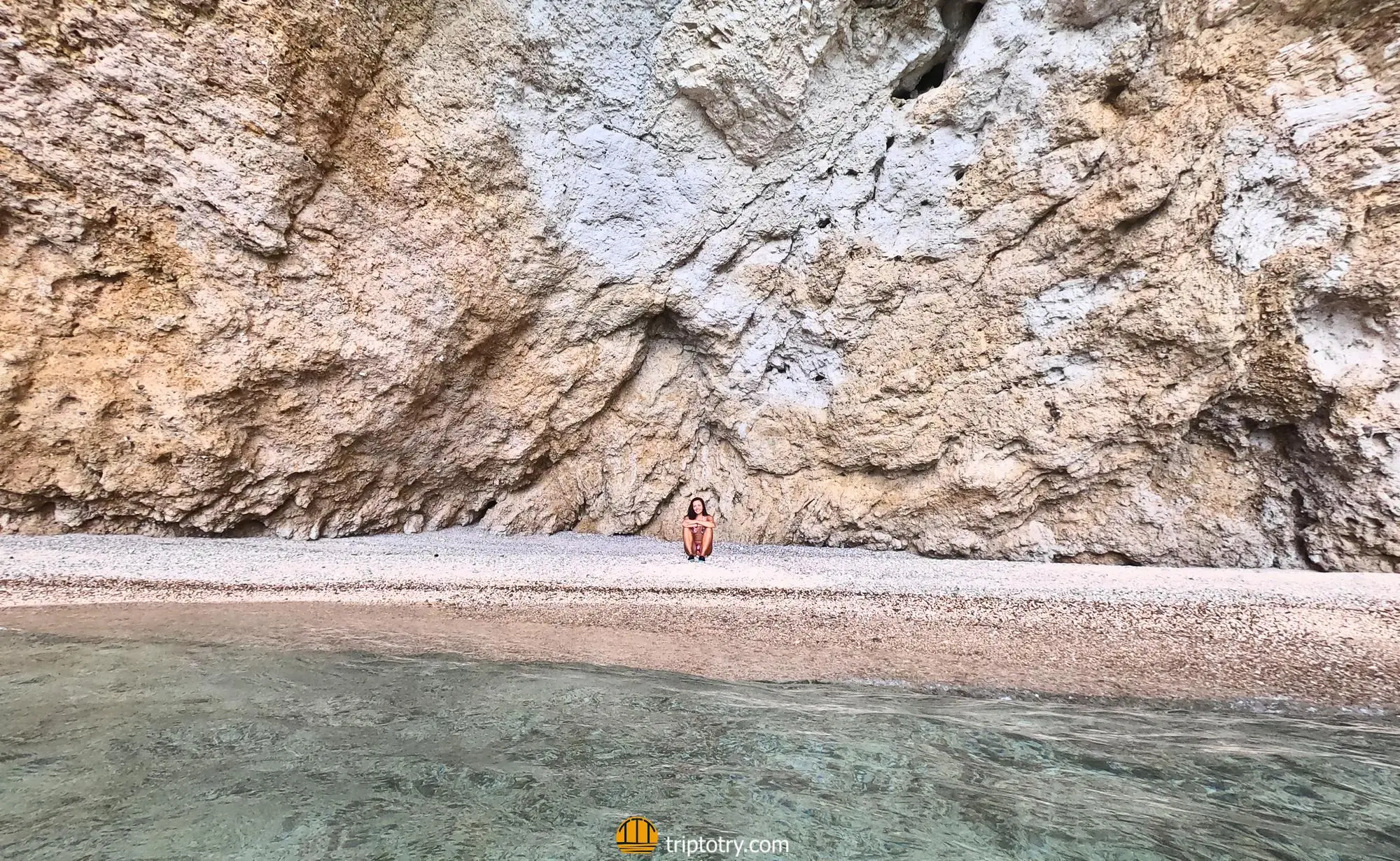 Le migliori spiagge del Gargano - grotta della campana - gargano best beaches