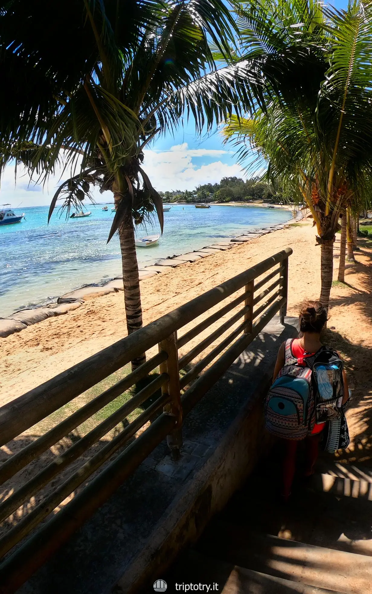 Migliori spiagge Mauritius - Passerella per arrivare alla paradisiaca spiaggia di Bain Boeuf a Mauritius - Best beaches in Mauritius